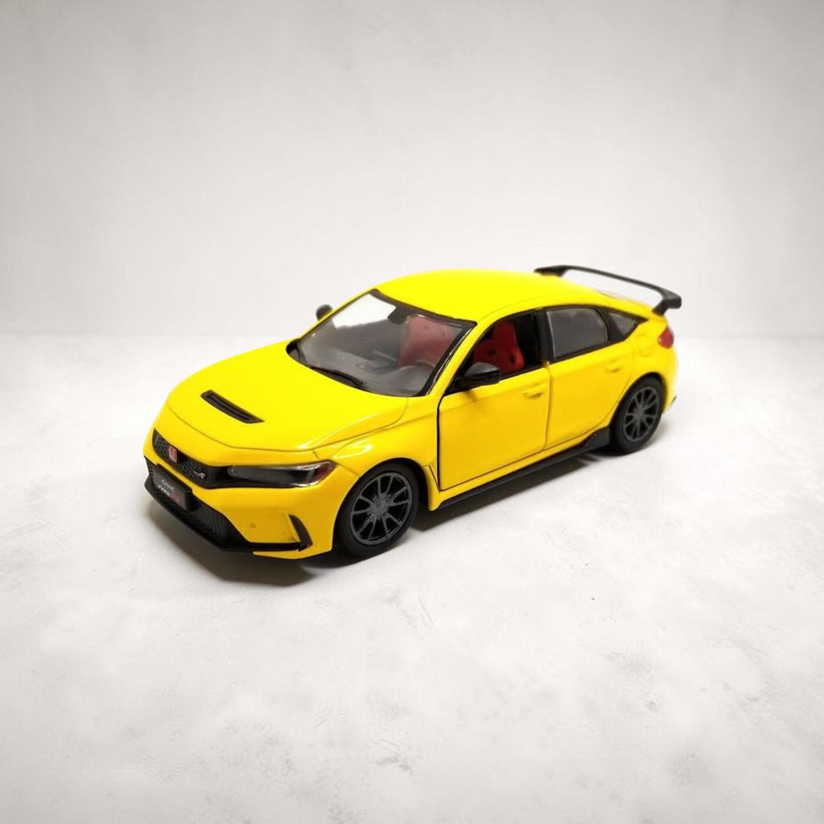 Kinsmart Honda Civic Type R 2024 Yellow diecast model car, 1:36 scale