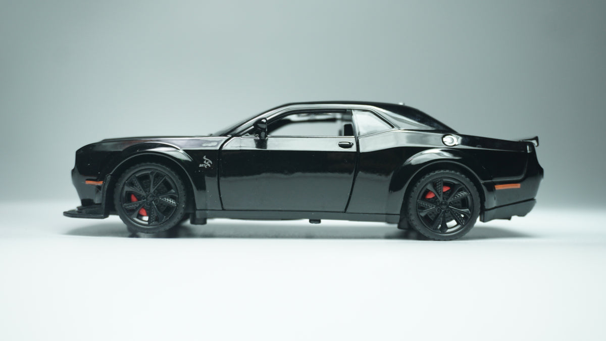 Dodge Challenger Black diecast model car, 1:32 scale