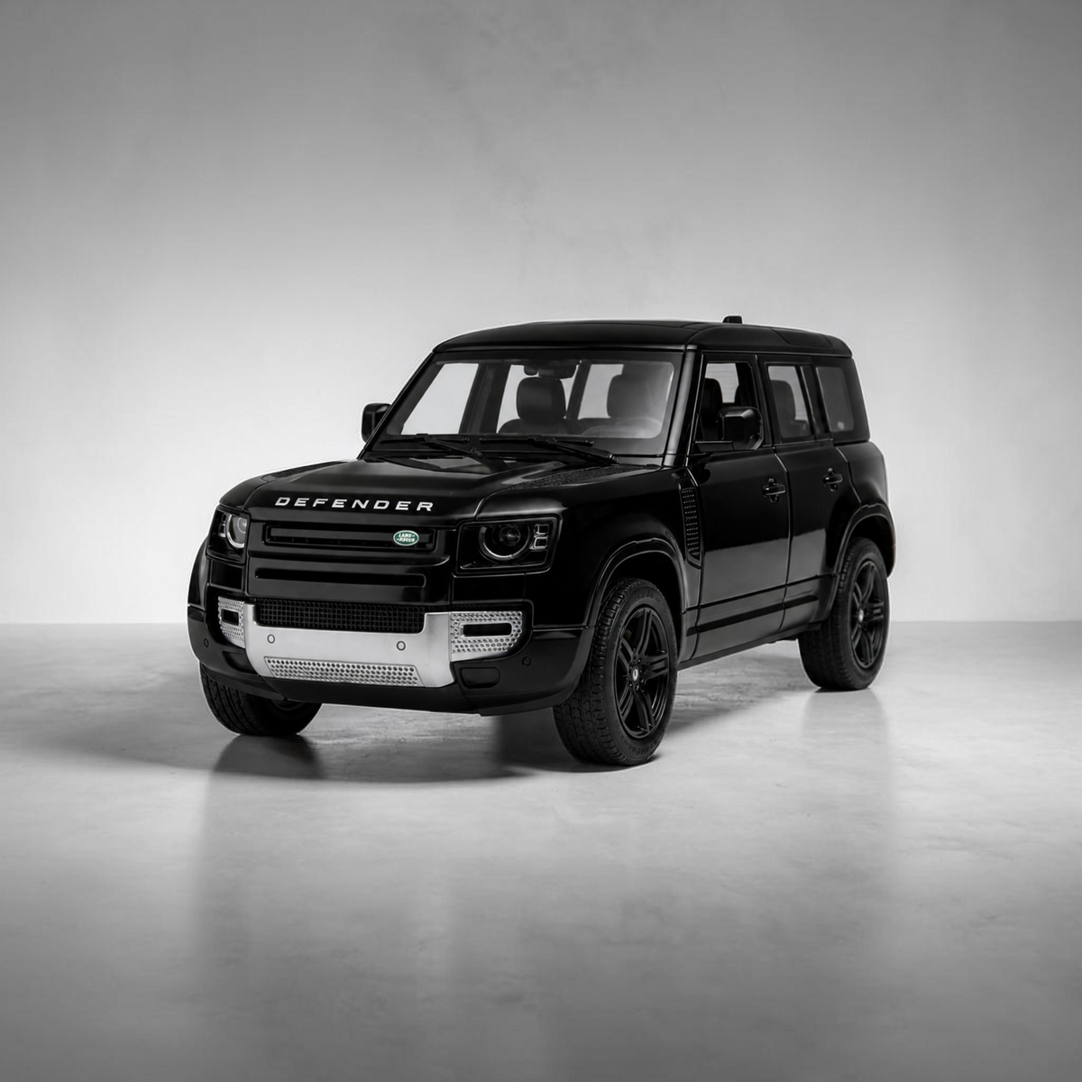 Kinsmart Land Rover Defender 90 Black diecast model car, 1:36 scale