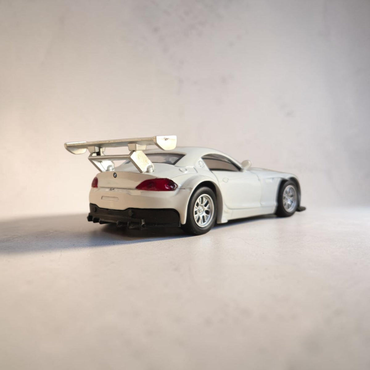 BMW Z4 GT3 | White