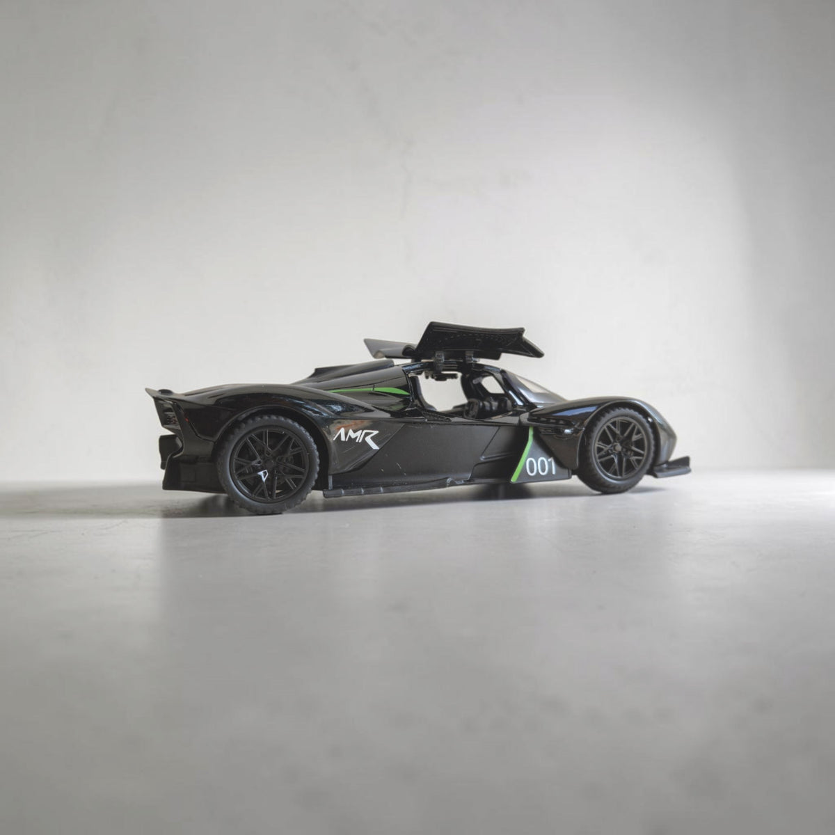 Aston Martin Valkyrie | Black