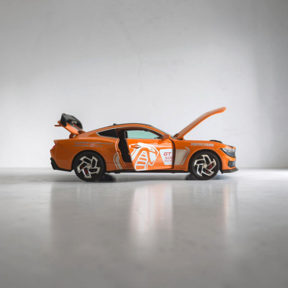 Ford Mustang Shelby GT500 | Orange
