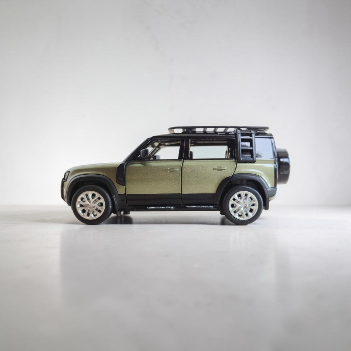 Land Rover Defender 110