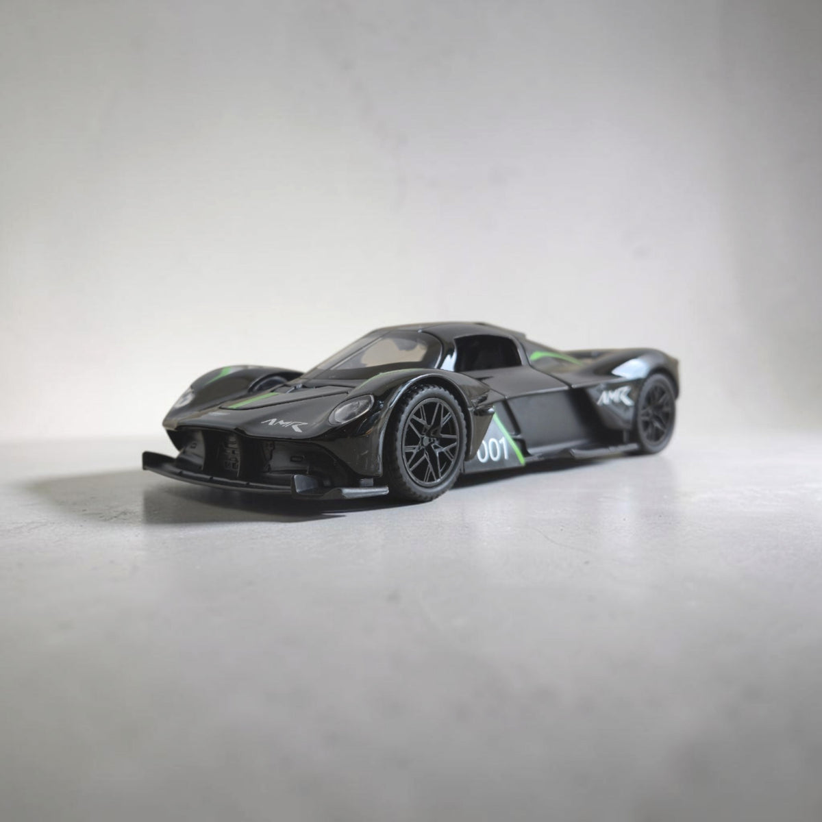 Aston Martin Valkyrie | Black