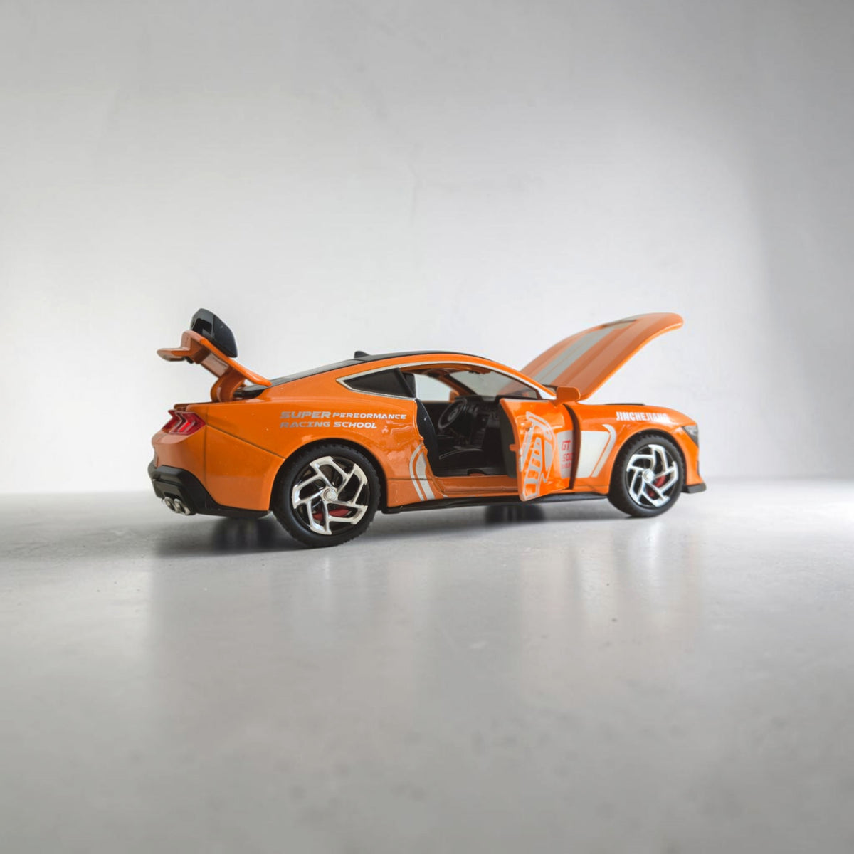 Ford Mustang Shelby GT500 | Orange