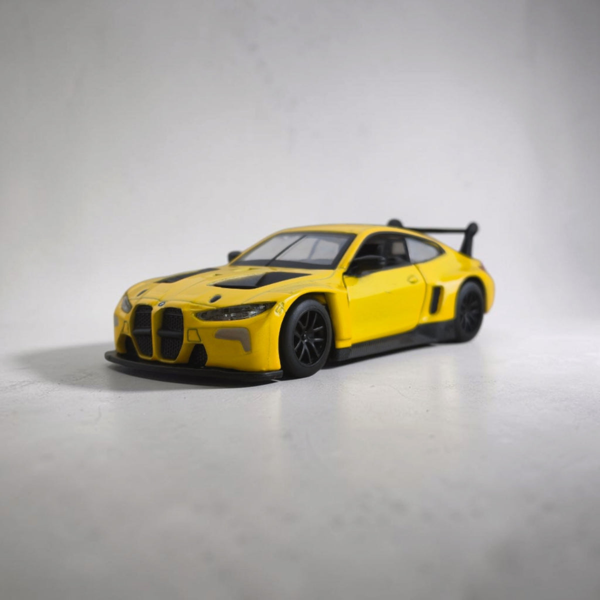 BMW M4 GT3 | Yellow