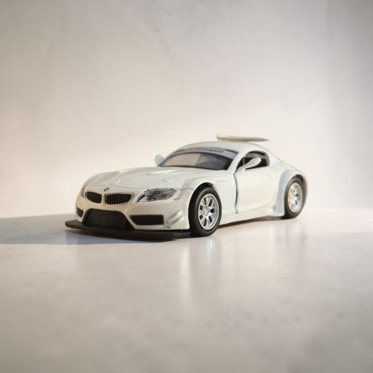 BMW Z4 GT3 | White