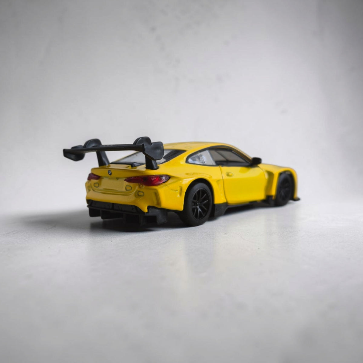 BMW M4 GT3 | Yellow