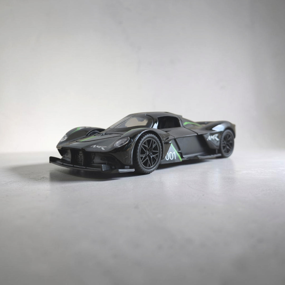 Aston Martin Valkyrie | Black