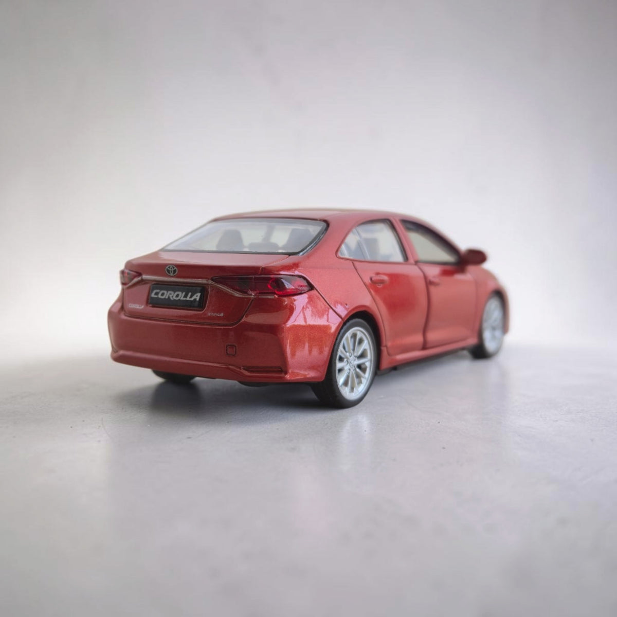 Toyota Corolla Hybrid | Red