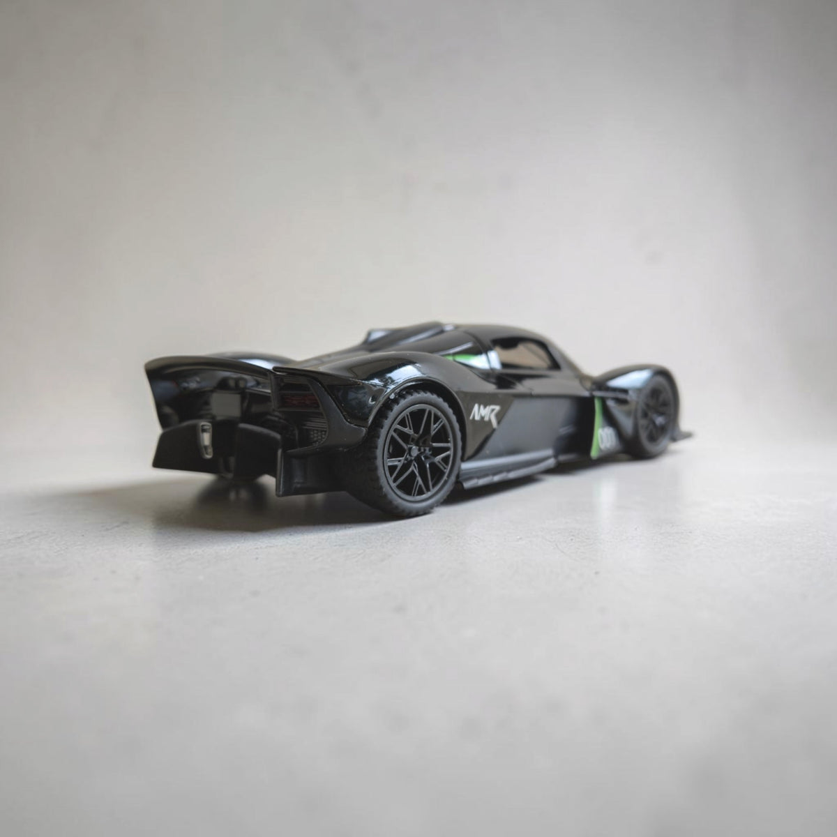 Aston Martin Valkyrie | Black