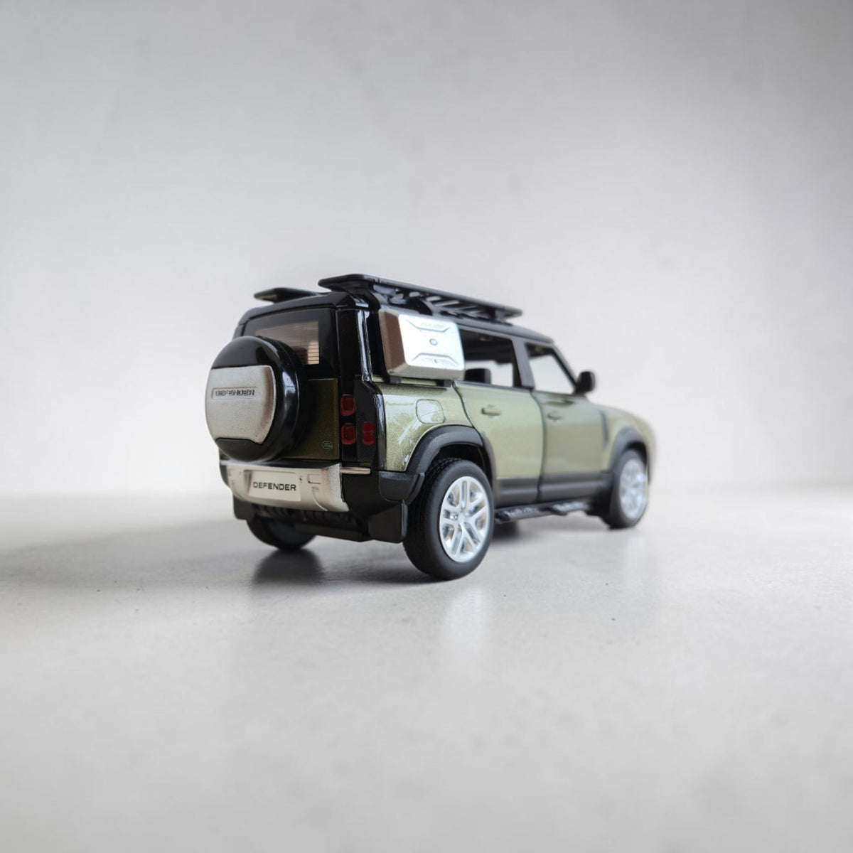 Land Rover Defender 110